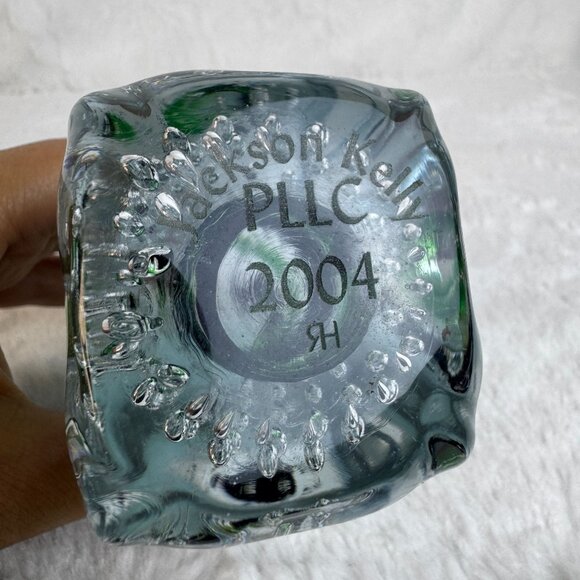 Art Glass Paperweight Sculpture With Black & Green Swirl with controlled bubbles - Picture 4 of 6